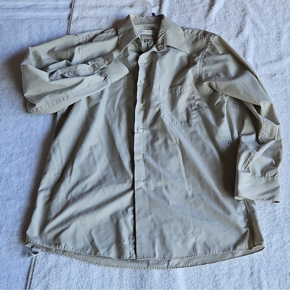 Van Heusen Poplin‎ Button-Up Shirt Long Sleeve M 15 32/33 Beige Easy Care
